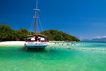 Tour of Angra dos Reis and Ilha Grande with Lunch Included