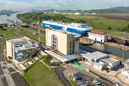 Private Tour to Panama Canal Locks Miraflores