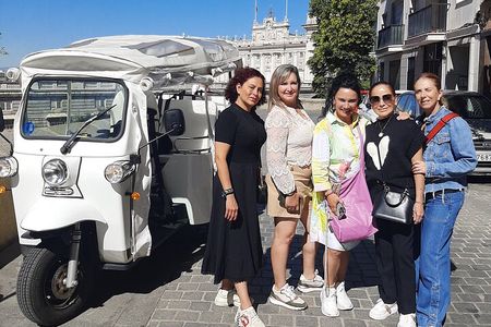 Discover Madrid in Tuk Tuk