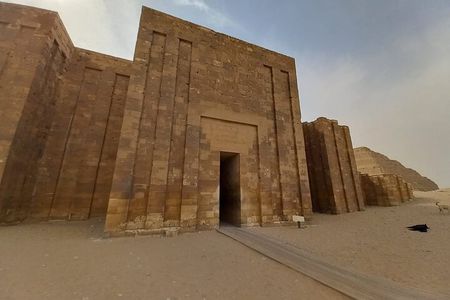 Day tour of wonders pyramids in Egypt 
