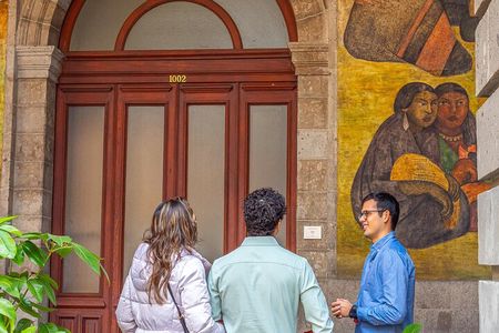 2 Hours of Mexican Muralism with an Art Lover