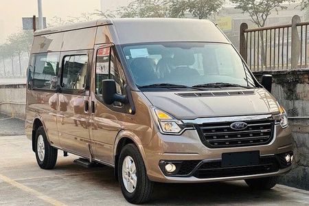 Private Car Services from Phu My port to Saigon City