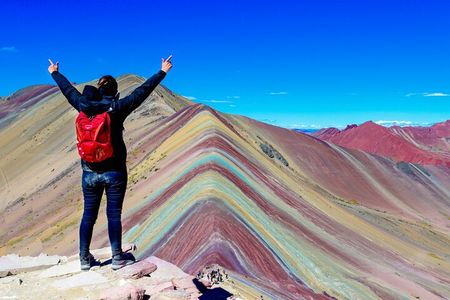 3 Day Sacred Valley: Machupicchu and Rainbow Mountain Tour 
