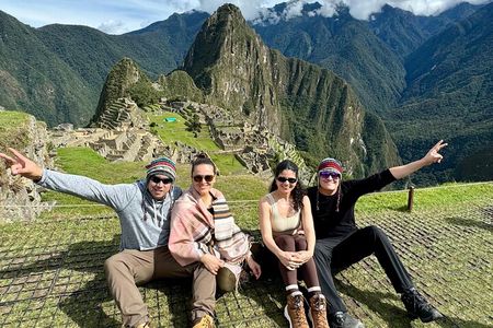 Sacred Valley 2-Day Tour with Machupicchu Connection