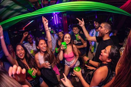 Experience Boat Party Club at Rio de Janeiro