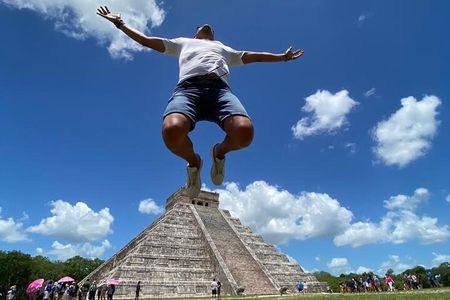 Small group tour to Chichen Itza early access + Cenote + Coba 