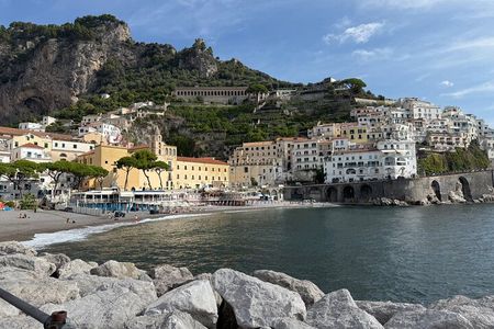 Amalfi Coast Sharing Tour from Sorrento by Minivan