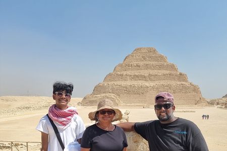 Luxury Day Tour to Giza pyramids, Memphis, and Saqqara
