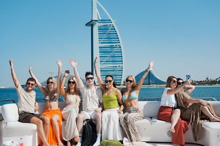 Dubai Marina Luxury Yacht Party Experience
