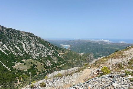 Discover Zeus’ Land: Tour to Knossos Palace and Lasithi Plateau