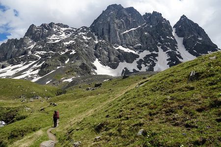 Kazbegi & Juta, 2-day tour. (easy hikings)