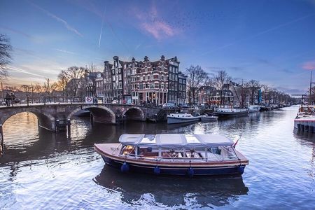 Winter Canal Cruise in Amsterdam 