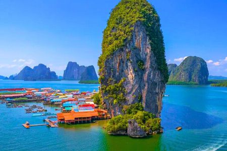 Phuket: James Bonds, Naka Islands with Lunch and Sea Cave Canoe