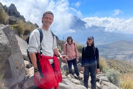 Iztaccihuatl Volcano Hike with an Alpinist
