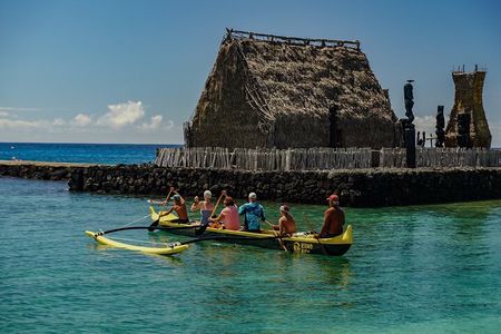 Wa'a Rides and Charters - Hawaiian Outrigger Canoe Excursions