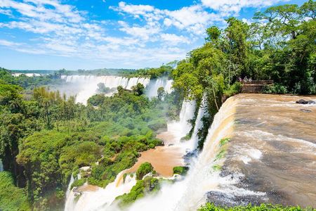 Iguazú Experience in 2 days: Argentine and Brazilian Falls