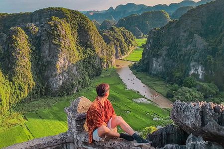 Hanoi: Deluxe Tour Discover Hoa Lu, Trang An Grottoes, Mua Caves