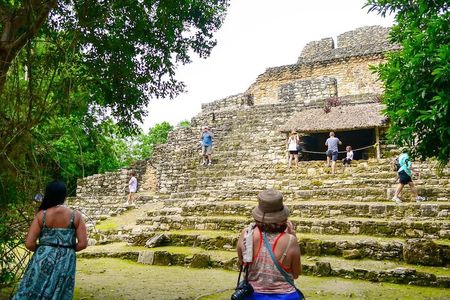 Chacchoben Mayan Ruins and Bacalar Lagoon Boat Combo Tour