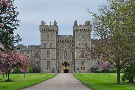 Transfer from Heathrow to Southampton via Windsor and Stonehenge