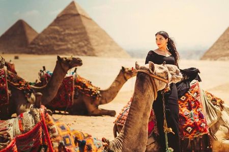 Private Tour Giza Pyramids ,Egyptian Museum and Local Market 