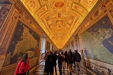 Skip the Line: Vatican Museum, Sistine Chapel & Optional Basilica