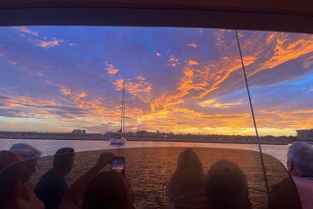 Torrevieja: Sunset onboard Exclusive Boat + Cava