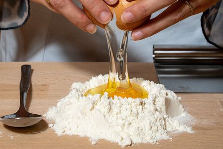 Florence: Tiramisu & Pasta Cooking Class with Unlimited Wine