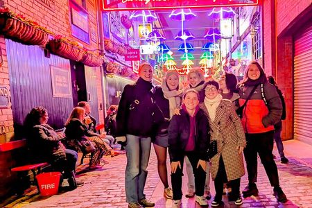 The Story of Belfast walking tour with a local guide