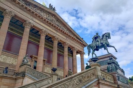 Highlights Tour: Explore Berlin's unique Museum Island