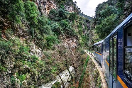 Corinth, Odontotos Train & Cave of Lakes Private Tour from Athens