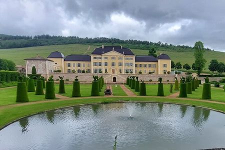 Beaujolais wine and Perouges village full day shared tour