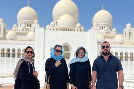 Full Day Abu Dhabi Tour with Complimentary Photography