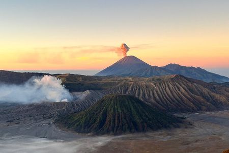 Mount Bromo Shared Sunrise Tour 1 day from Surabaya (sharing)