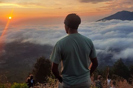 Private Guided Hike in Mount Batur Sunrise