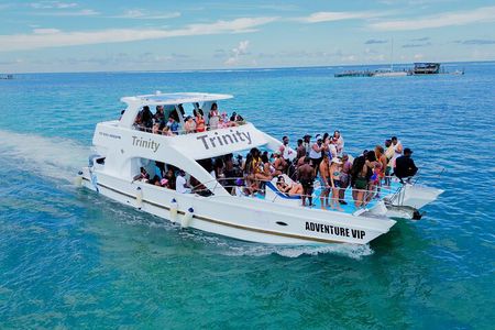 Party Boat Tour with SandBar and Snorkeling in Punta Cana