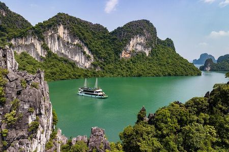 Best Price Halong 5 Star Day Cruise Buffet, Pool ,Sunset party 