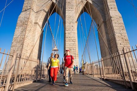 Brooklyn Bridge & DUMBO Food Tour: Local Eats & Iconic Views