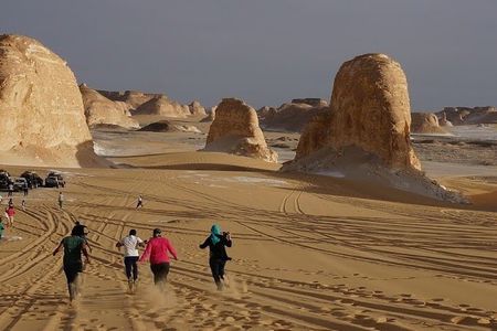 Private 2 Days 1 Night Bahariya Oasis Desert Camping Tour