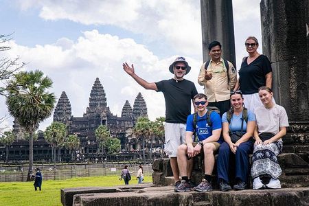 Siem Reap: Angkor Temple Adventure Guided Tour