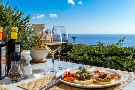 Wine & Food Tasting in Villarena