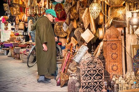 Casablanca 1-Day Layover Private Tour and Authentic Moroccan Bath