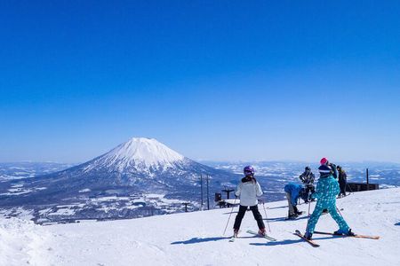 Fujiyama Snow Resort Yeti Winter Ski Day Tour from Tokyo Japan