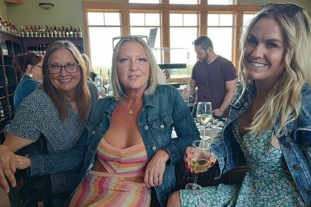 NON-BUS MOVIE STARS Old Mission Afternoon / Sunset 3 Winery Tour