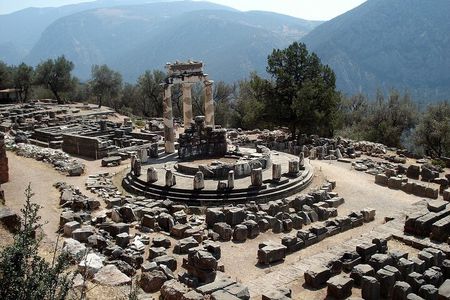 Award-Winning 2-Day Private Delphi & Meteora Tour