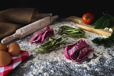 Colorful Pasta Tagliatelle and Ravioli Cooking Class near Arezzo
