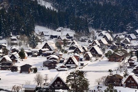 Shirakawago & Takayama Bus Tour from Nagoya w/Optional Lunch