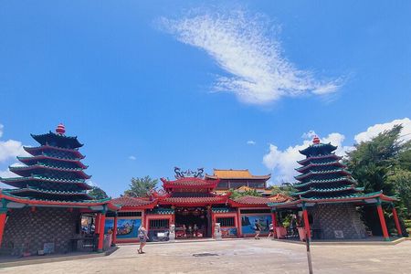 Shared Spectacular Tour Plus Massage in Batam, Indonesia