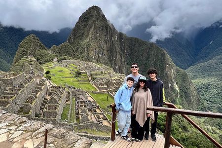 3 Hour Guided Tour in Machu Picchu