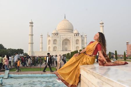 Taj Mahal Sunrise and Agra Fort Private Tour from Delhi