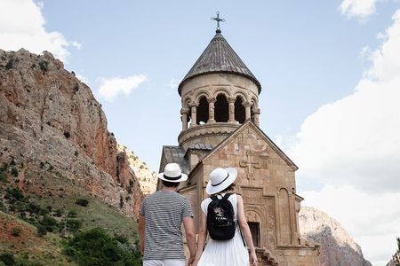 Private tour: Khor Virap, Noravank monasteries,Winery, Birds Cave